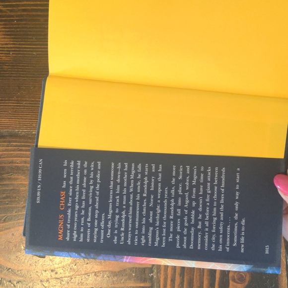 Magnus Chase and the Gods of Asgard The Sword of Summer - Picture 2 of 3